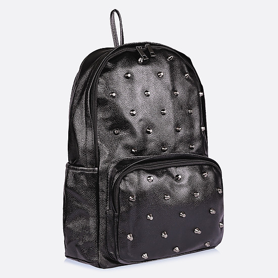 Вместительный черный рюкзак из экокожи, декорированный серебристой фурнитурой  Fashion