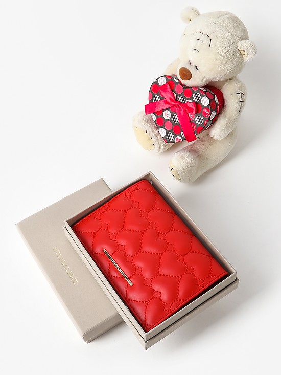 Красная обложка для паспорта из натуральной кожи со строчкой в форме сердец  Alessandro Beato