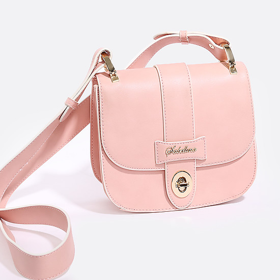 Женственная сумочка кросс-боди классического дизайна из плотной экокожи нежно-розового цвета  Sabellino