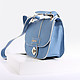 Женственная сумочка кросс-боди классического дизайна из плотной экокожи голубого оттенка  Sabellino