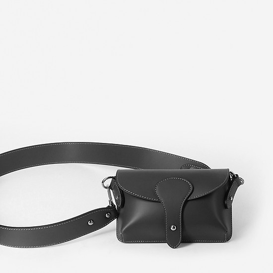 Черная мини-сумочка из плотной кожи с широким ремнем  BE NICE