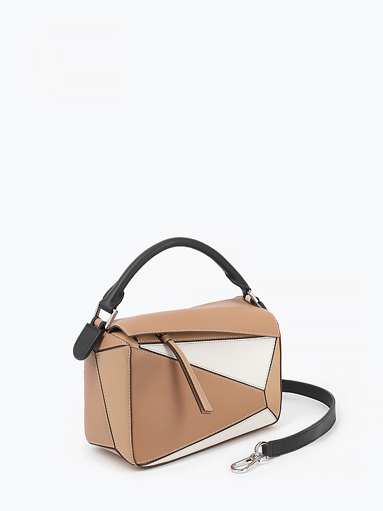 Небольшая сумочка-боулер в стиле колор-блок из бежевой, коричневой и белой кожи  Ivory