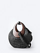 Небольшая круглая сумка-тоут из черной кожи под крокодила с круглыми деревянными ручками  Tony Bellucci