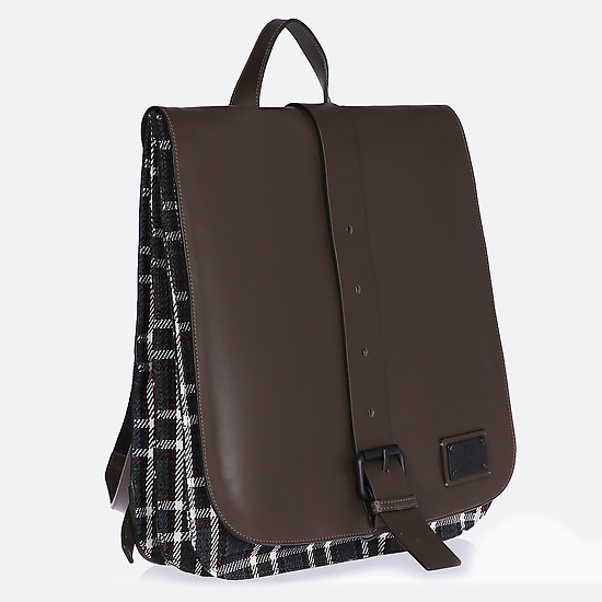 Вместительный рюкзак из натуральной коричневой кожи с текстильными клетчатыми вставками  Roberto Reale
