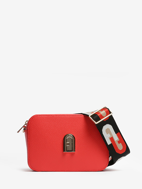 Красная сумочка кросс-боди SLEEK в прямоугольном силуэте из натуральной кожи  Furla
