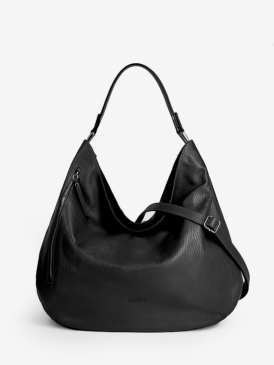 Мягкая кожаная сумка-хобо черного цвета  BE NICE