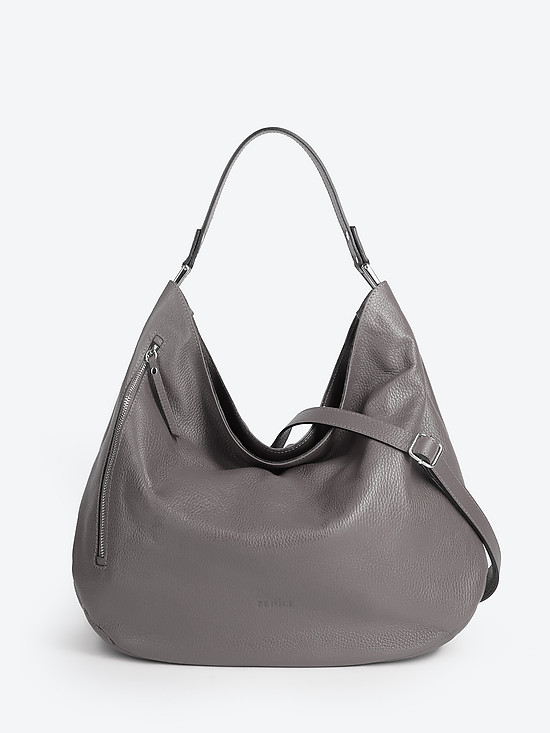 Мягкая кожаная сумка-хобо серого цвета  BE NICE