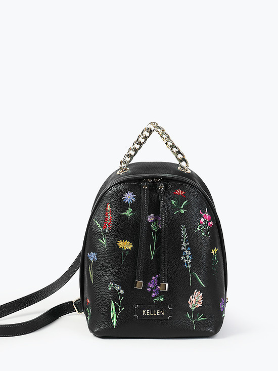 Небольшой кожаный рюкзак черного цвета с цветочной вышивкой и ручкой-цепочкой  KELLEN