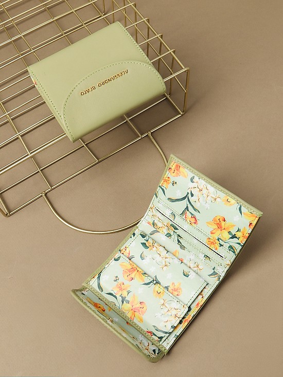 Маленький светло-зеленый кожаный бумажник-конвертик с подкладкой с принтом  Alessandro Beato