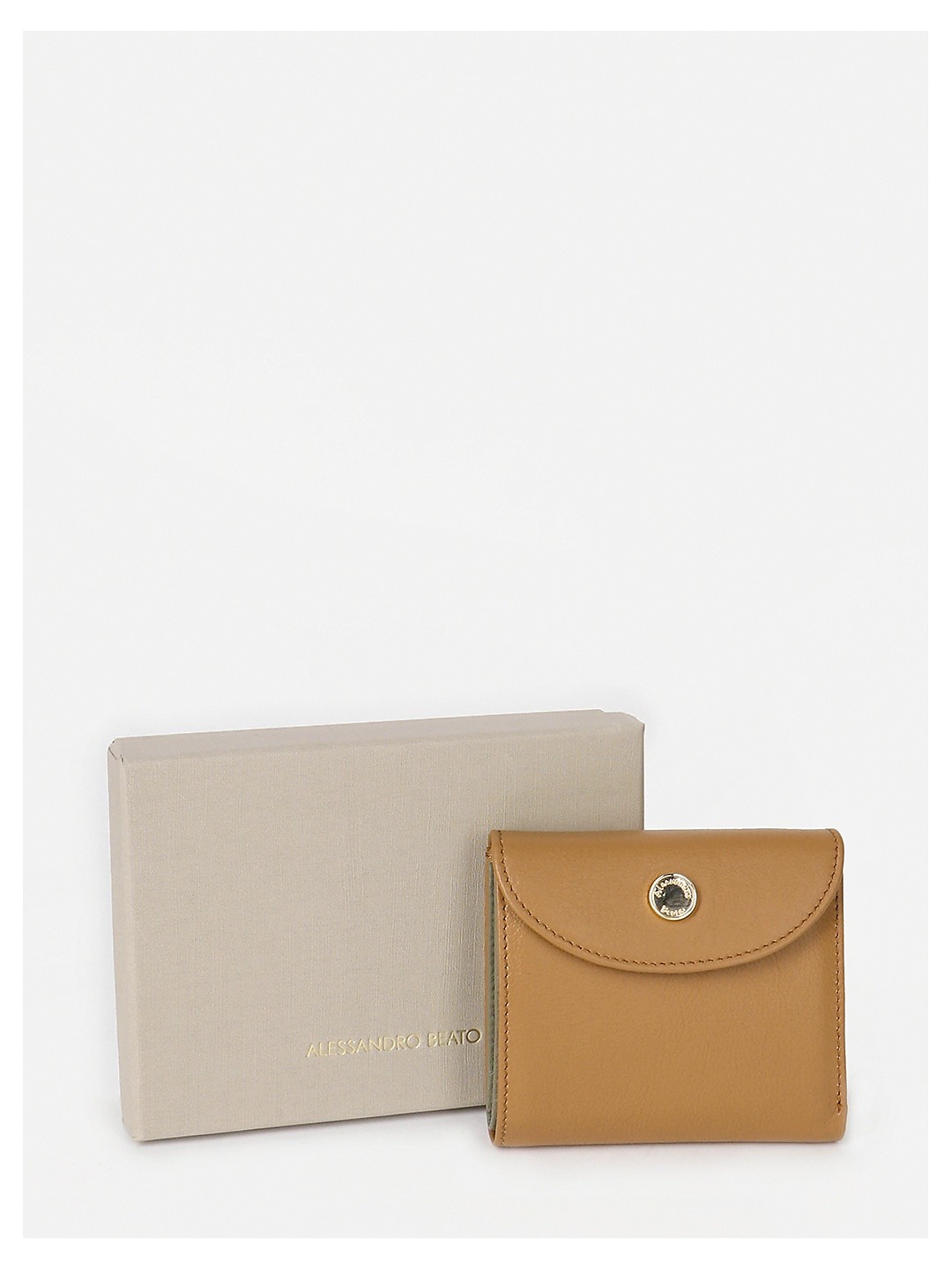 Небольшой бежевый кожаный бумажник-конвертик с оливковой подкладкой  Alessandro Beato