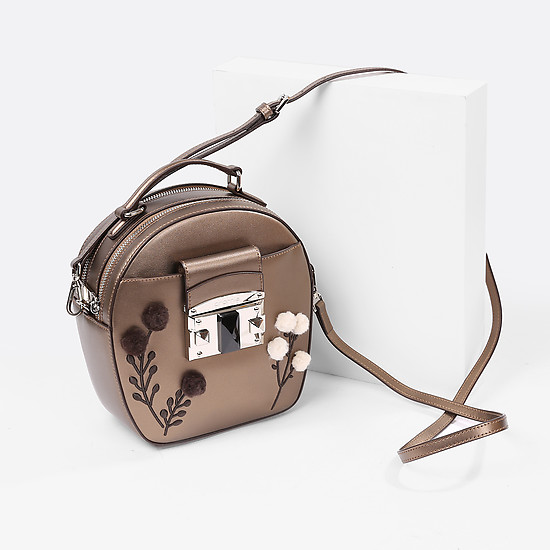 Овальная бронзовая сумочка с весенним декором It nature  Cromia