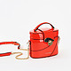Лаковая красная сумка-чемоданчик с овальными боками  Cromia