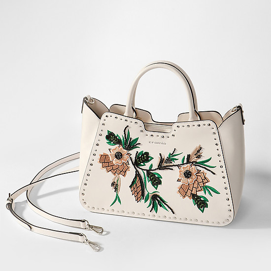 Женственная сумка с цветочной вышивкой  Cromia