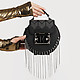 Маленькая круглая сумочка из черной сафьяновой кожи с серебристой металлической бахромой  Cromia
