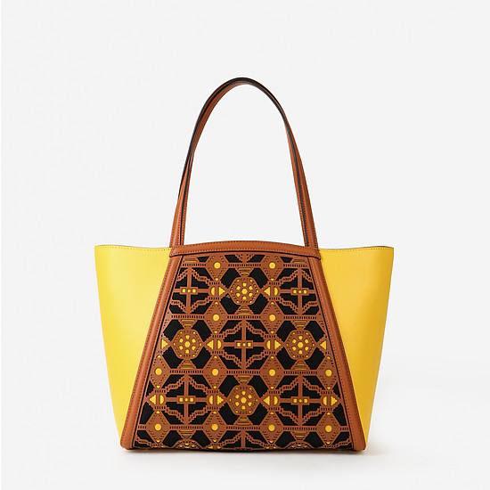 Желтая кожаная сумка-тоут с резным декором  Cromia