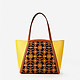 Желтая кожаная сумка-тоут с резным декором  Cromia
