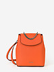 Небольшая сумка-рюкзак из яркой оранжевой сафьяновой кожи с ручкой-цепочкой  Cromia