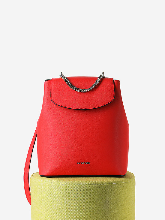 Небольшая сумка-рюкзак из красной сафьяновой кожи с ручкой-цепочкой  Cromia