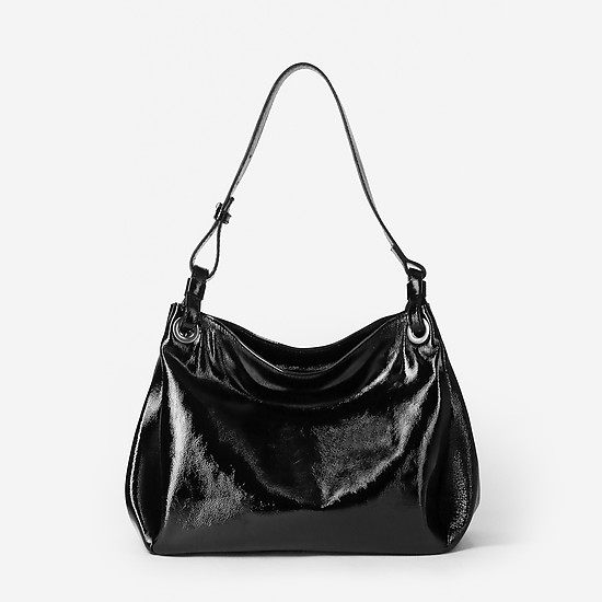 Черная лаковая сумка-хобо  Arcadia