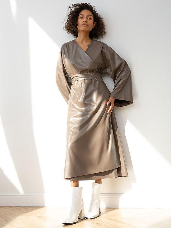 Платье-кимоно из экокожи в едином размере  Alisia Hit