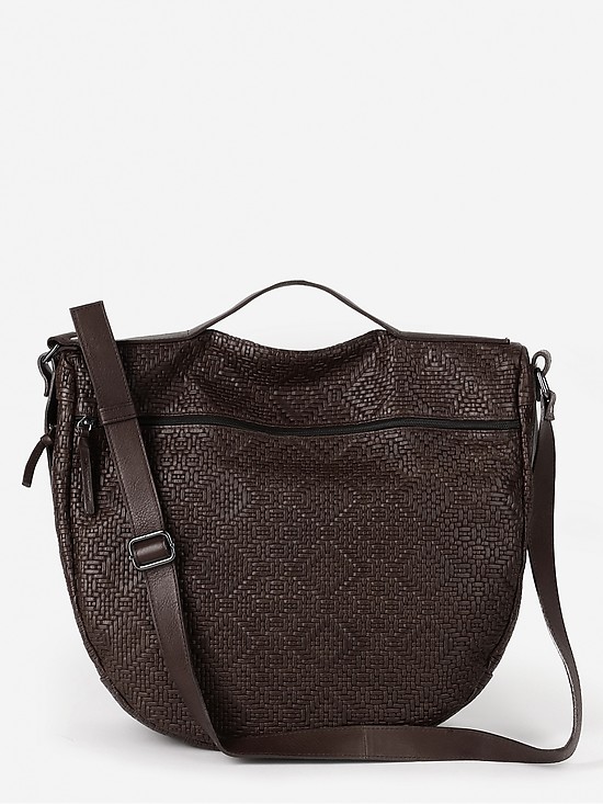 Полукруглая сумка-сэдл из мягкой кожи коричневого цвета с этническим принтом  Bruno Rossi