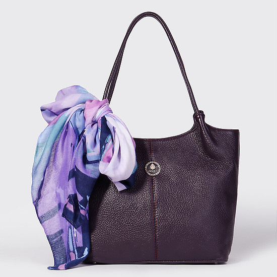 Вместительная сумка из натуральной кожи с ярким платком в фиолетовом цвете  Richet