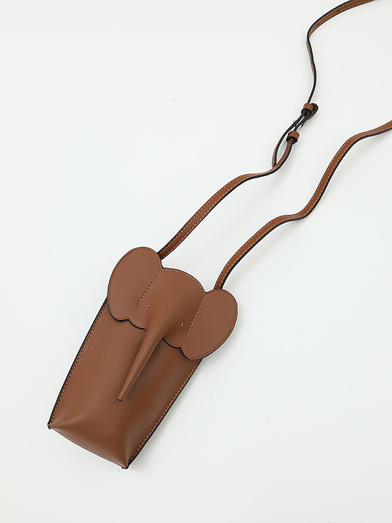 Коричневая кожаная сумочка для телефона  Ivory