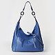Легкая сумка-хобо из мягкой кожи ярко-синего цвета с ручкой на кольцах  Tosca Blu