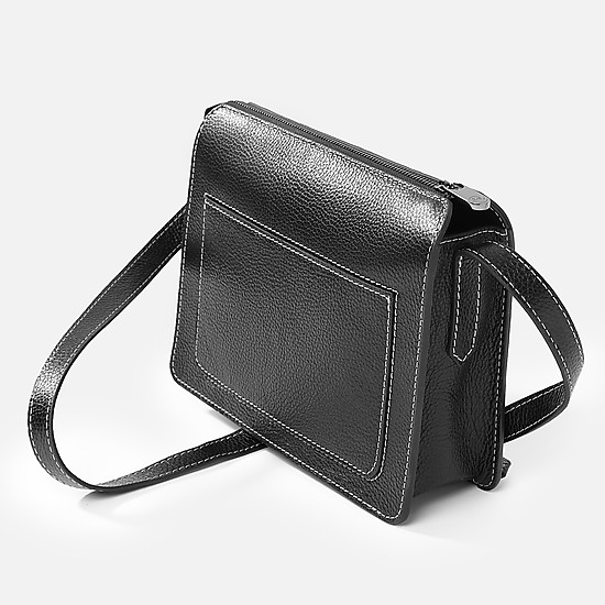 Черная сумочка на плечо из натуральной плотной кожи с контрастным швом  Borboletta