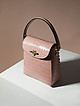 Небольшая пудрово-розовая сумочка-ведерко из кожи под крокодила  Folle
