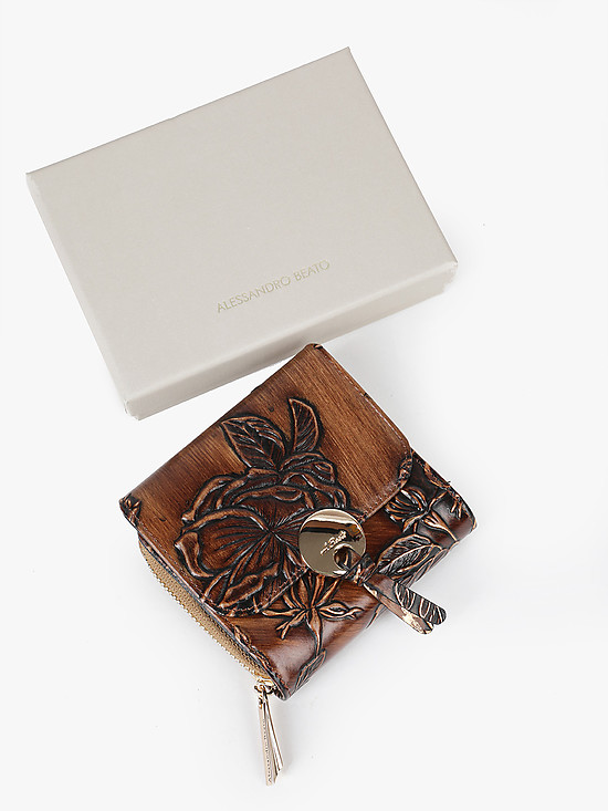 Небольшой кошелек из коричневой кожи с золотистым напылением и цветочным тиснением на кнопке  Alessandro Beato
