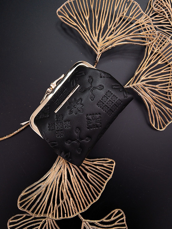 Небольшой черный кошелек из мелкозернистой кожи с отделением на клипсе с узорным тиснением  Alessandro Beato