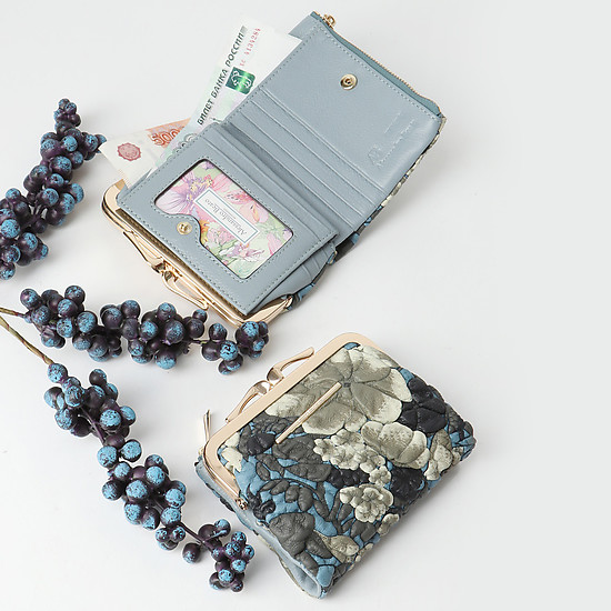 Небольшой кошелек в голубых тонах из мягкой буклированной кожи  Alessandro Beato