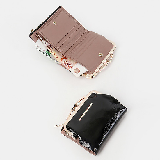 Небольшой кошелек из черной лаковой кожи с золотистой внутренней отделкой  Alessandro Beato