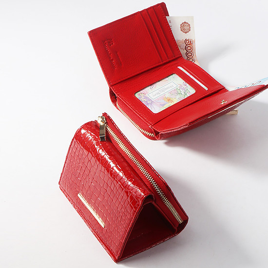 Компактный кошелек из красной лаковой кожи с тиснением под рептилию  Alessandro Beato