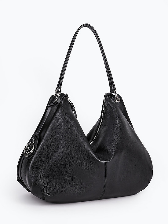 Мягкая сумка-хобо из мелкозернистой кожи черного цвета  Folle