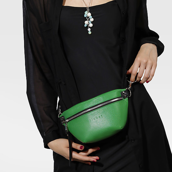 Зеленая поясная сумка из натуральной кожи с текстильным ремнем  Richet