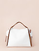 Небольшая белая кожаная сумка мягкой прямоугольной формы с текстильным ремешком  Folle