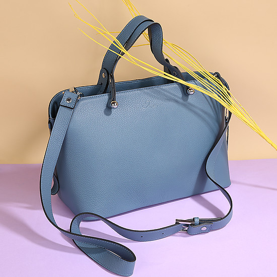 Стильная сумка Azaro из натуральной плотной кожи в голубом цвете  Azaro
