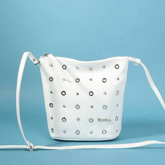 Мягкая сумочка с люверсами и кристаллами Swarovski в белом цвете  Marina Creazioni