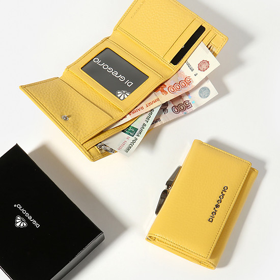 Небольшой кошелек из желтой зернистой кожи с карманом на клипсе  Di Gregorio