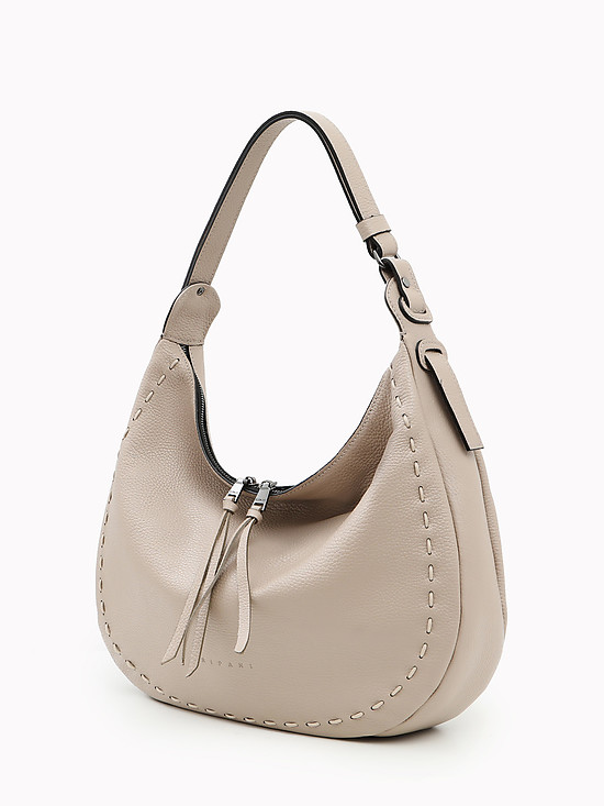 Бежевая сумка-мешок из мягкой кожи со стильной отстрочкой  Ripani