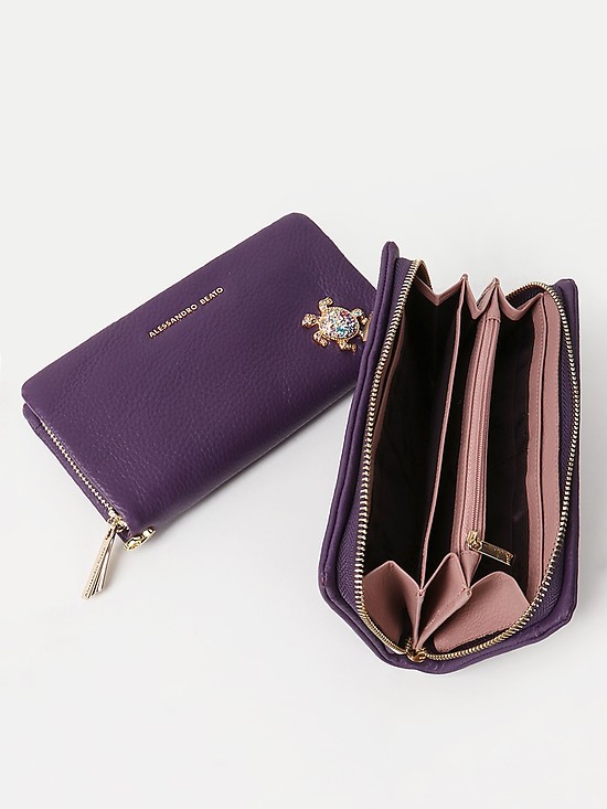 Фиолетовый кожаный кошелек-клатч с золотистой черепашкой со стразами  Alessandro Beato