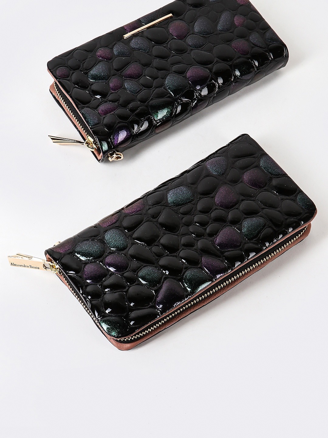 Черный лаковый кошелек-клатч с разноцветным перламутром  Alessandro Beato