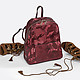 Рюкзак бордового цвета небольшого размера из натуральной кожи с тиснением в стиле милитари  Alessandro Beato