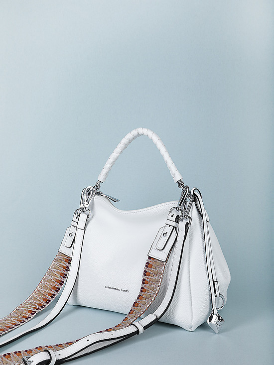 Небольшая мягкая кожаная сумка-хобо белого цвета  Alessandro Beato