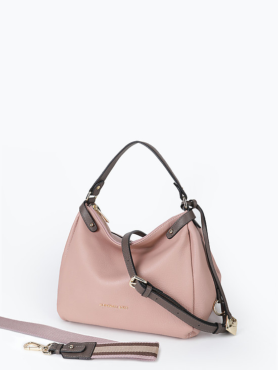 Небольшая мягкая кожаная сумка-хобо пудрово-розового оттенка с серо-бежевыми вставками  Alessandro Beato