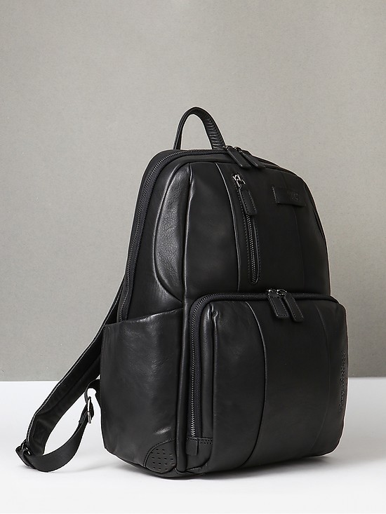 Черный кожаный городской рюкзак  Tony Bellucci