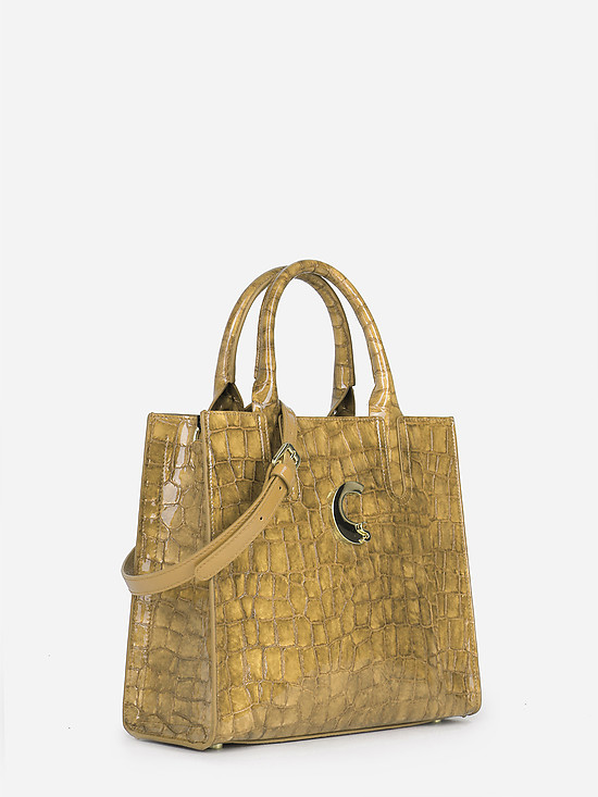 Бежевая сумка-тоут из лаковой кожи под крокодила с тремя отделами  Carlo Salvatelli