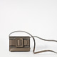 Кожаная сумочка-кроссбоди в оттенке тауп небольшого размера с тиснением  Sara Burglar